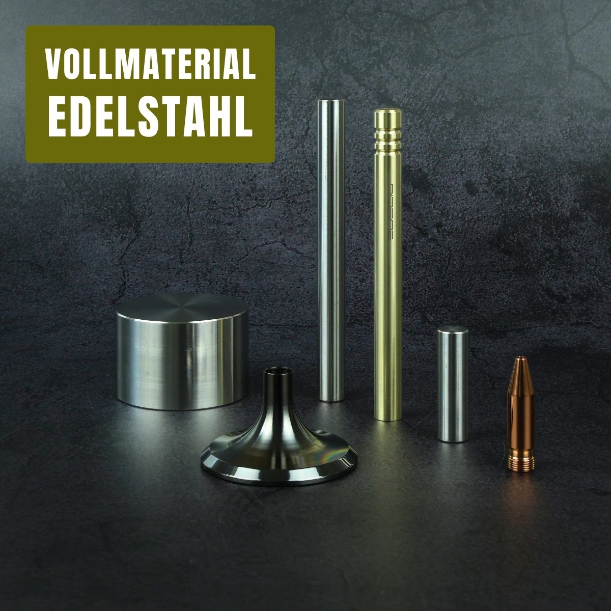 Alle Komponenten werden aus massivem Edelstahl gefertigt. Darüber hinaus verzichten wir auf den Einsatz von Klebstoffen und Kunststoffen, um eine nachhaltige und umweltfreundliche Produktion sicherzustellen.