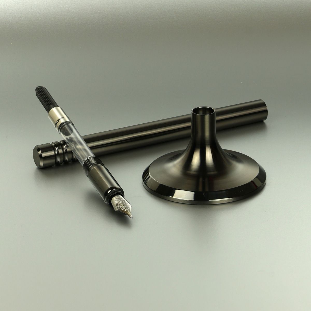 Füllfederhalter V4INK in DLC- Anthrazit