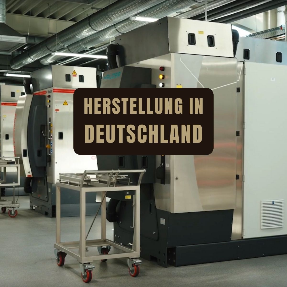 Auf dem Bild sehen Sie eine moderne Anlage für PVD- und DLC-Beschichtung in Deutschland. Dieser Hersteller sichert die hohe Qualität unserer Produkte. Dies gilt ebenso für unsere CNC-Fertigung sowie für die verwendeten Komponenten.