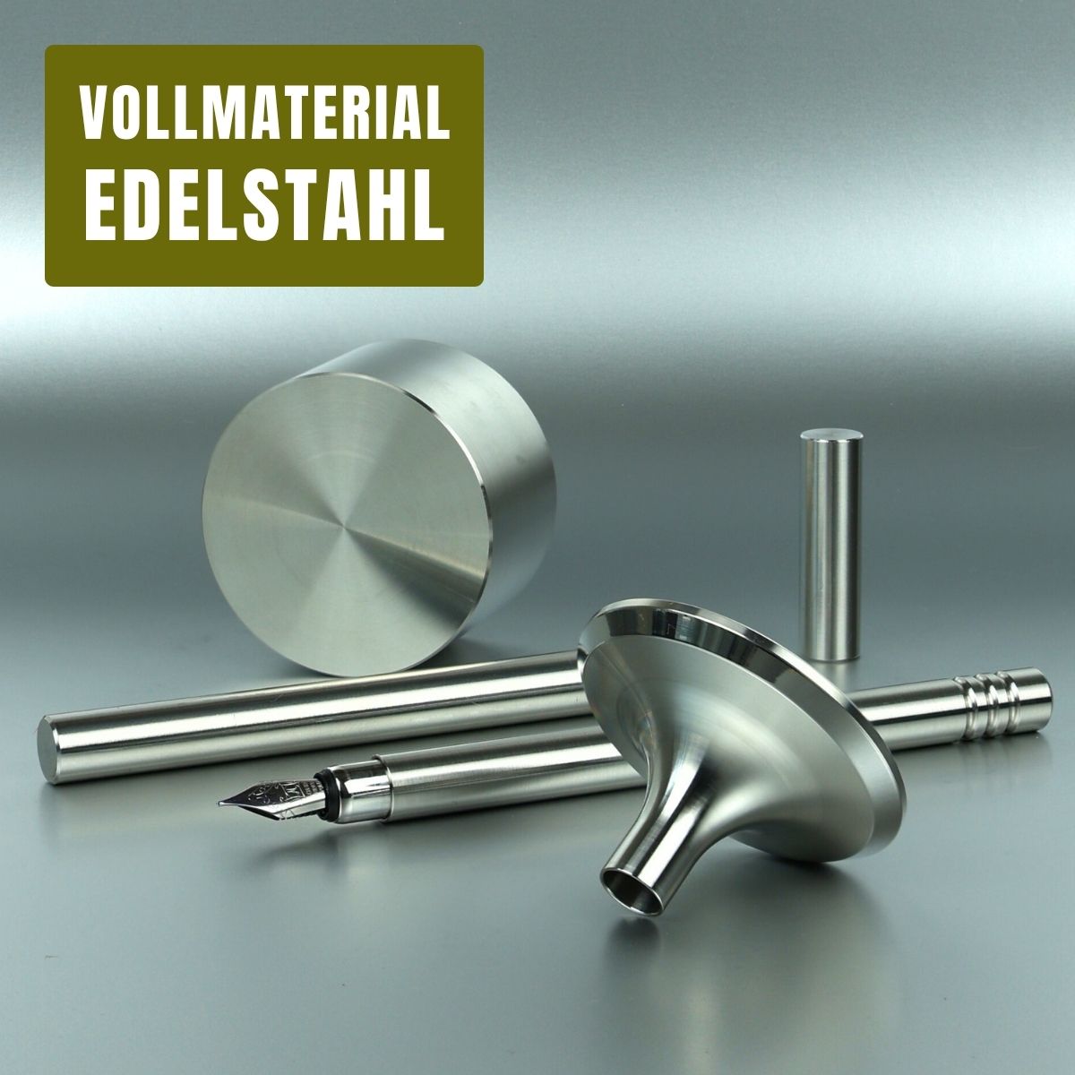 Alle Komponenten werden aus massivem Edelstahl gefertigt. Darüber hinaus verzichten wir auf den Einsatz von Klebstoffen und Kunststoffen, um eine nachhaltige und umweltfreundliche Produktion sicherzustellen.